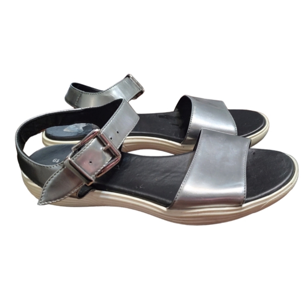 Aquatalia Silver Ravish Sandals - Picture 3 of 4